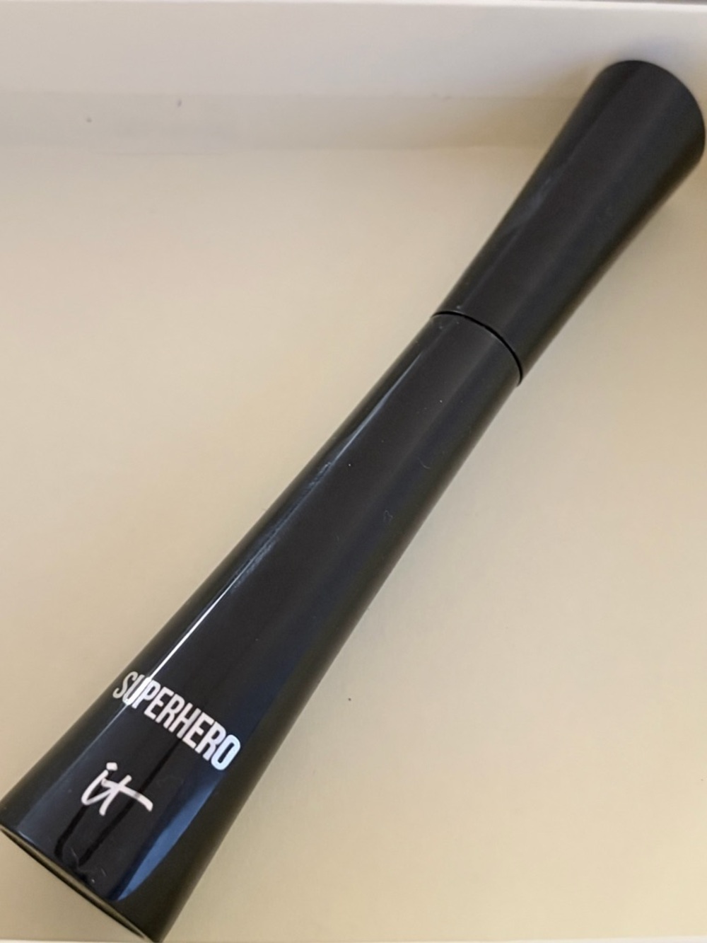 it cosmetics Superhero Mascara in Black